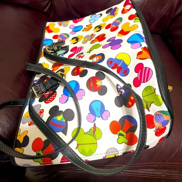End of year $ale!!Mickey Mouse Tote - Picture 2 of 8
